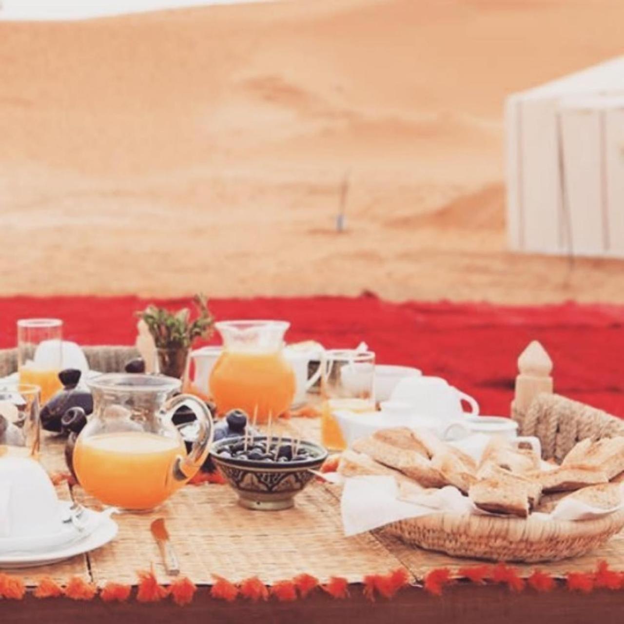 Desert Camp Camel & Sandboarding Мерзуга Экстерьер фото