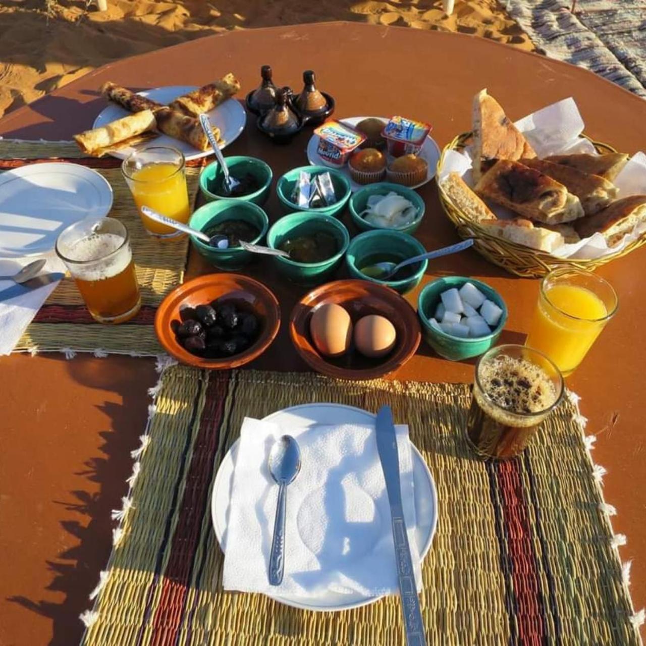 Desert Camp Camel & Sandboarding Мерзуга Экстерьер фото